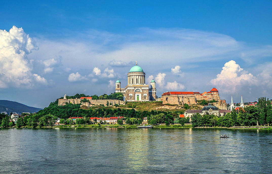 تكلفة رحلة سياحية  فى المجر