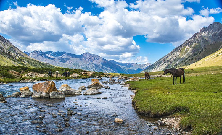 السياحة والسفر في قرغيزستان