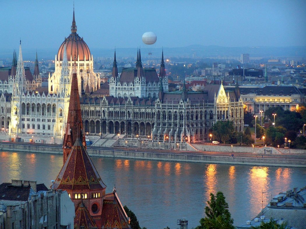 رحلتي الي هنغاريا سياحة وعمل